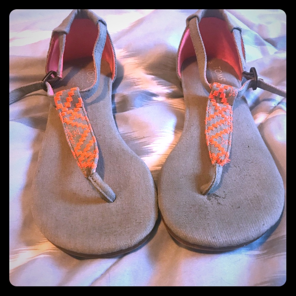 Toms sandals